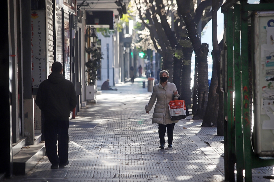 ΟΠΕΚΑ καταβολή επιδομάτων: Ποια θα πιστωθούν τη Δευτέρα