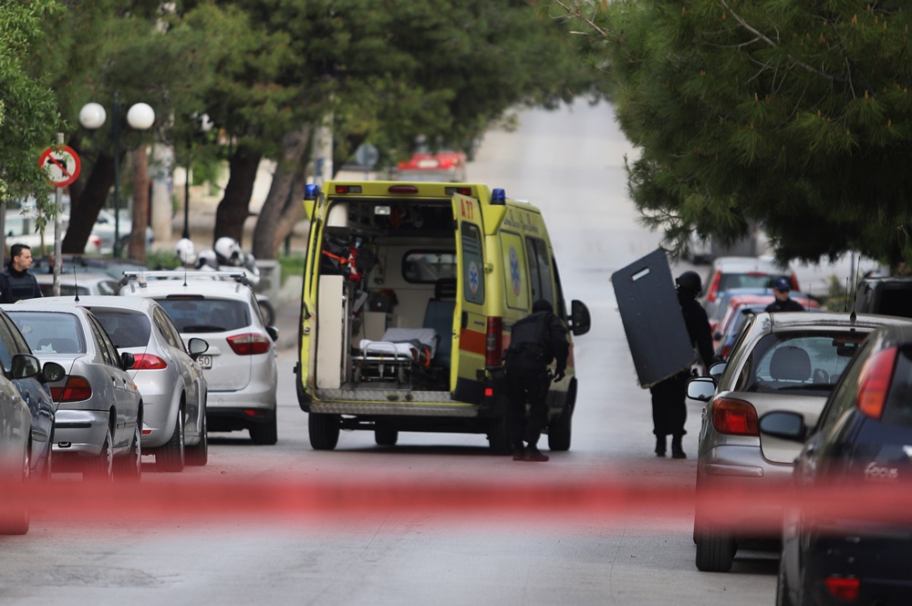 Μάνη φονικό: Σκότωσε τη γυναίκα του μπροστά στα παιδιά τους