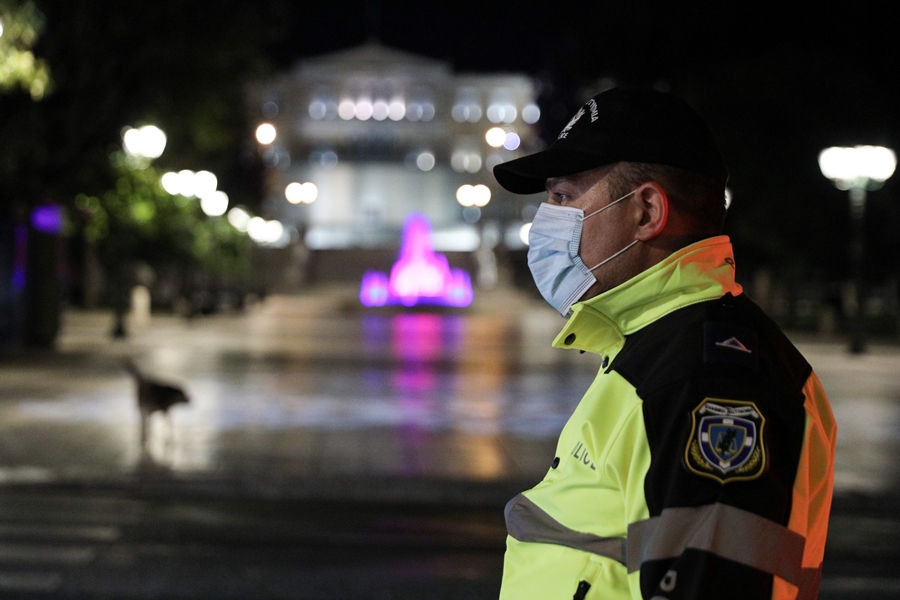 Έλεγχοι αστυνομίας κορονοϊός: Πρόστιμα για τα περιοριστικά μέτρα