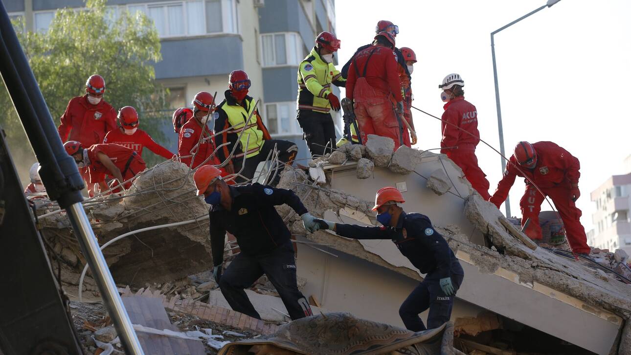 Σμύρνη σεισμός – νεκροί: Μειώνονται οι ελπίδες για επιζώντες