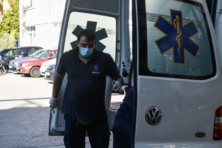 Νεκροί Ελλάδα κορονοιός: Κατέληξε 59χρονη χωρίς υποκείμενα νοσήματα
