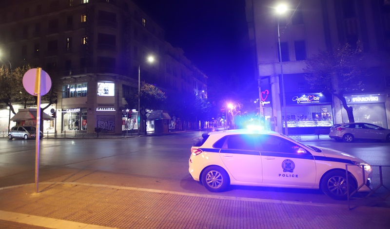 Θεσσαλονίκη καραντίνα συλλήψεις: Κατάστημα έγινε χαρτοπαικτική λέσχη – Έφοδος της αστυνομίας