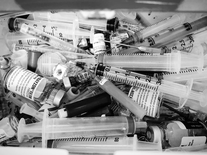 Εμβόλια κορονοϊού μεταφορά: Πώς θα αποθηκευτούν και θα διανεμηθούν