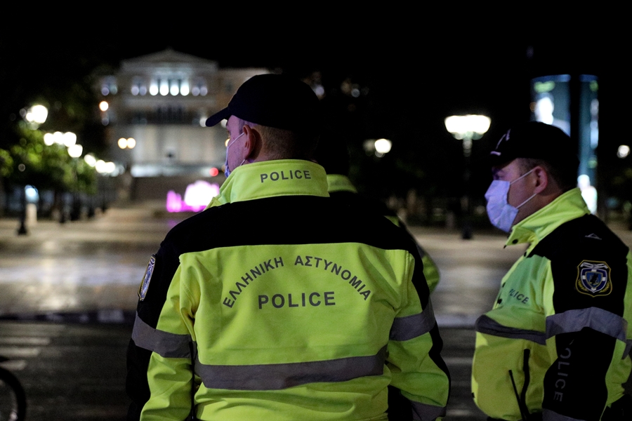 Απαγόρευση κυκλοφορίας μετά τις 9: Επιτυχημένη πρεμιέρα – Τα μέτρα που ισχύουν