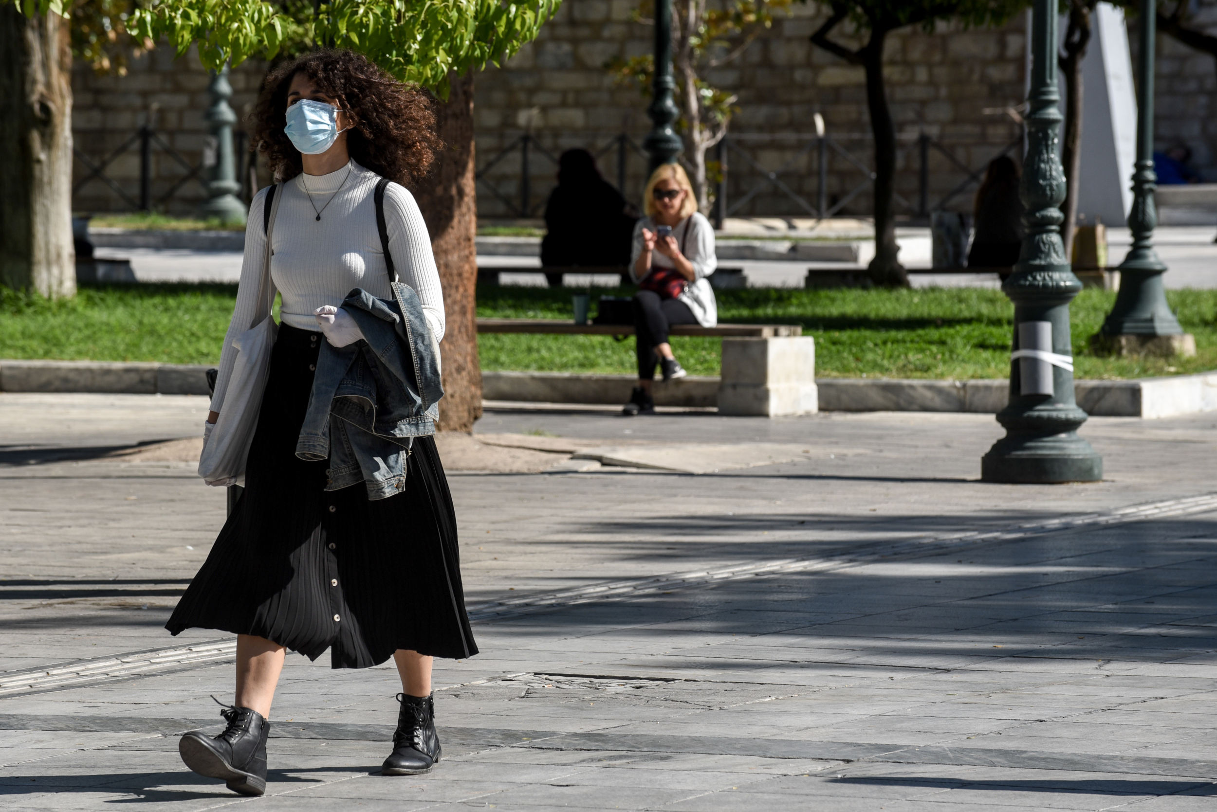 800 ευρώ αιτήσεις: Άνοιξε η πλατφόρμα, πότε θα γίνουν οι πληρωμές