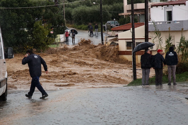 Κακοκαιρία στην Κρήτη: Σε ετοιμότητα ο μηχανισμός πολιτικής προστασίας