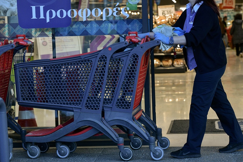 Σούπερ μάρκετ ωράριο: Αλλαγές ανακοίνωσε ο Παπαθανάσης – Τι αλλάζει