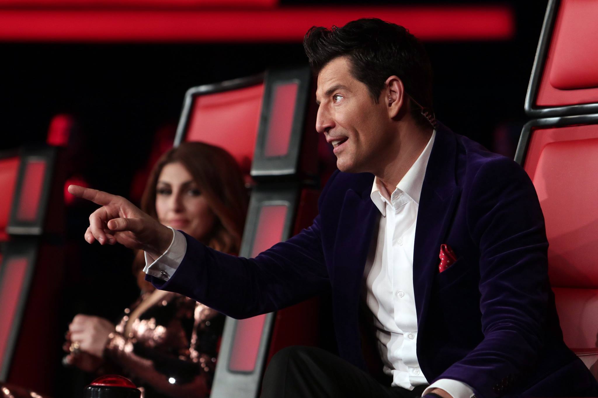 Σάκης Ρουβάς The Voice: Ο τραγουδιστής «ζωντάνεψε» την Παναγία των Παρισίων