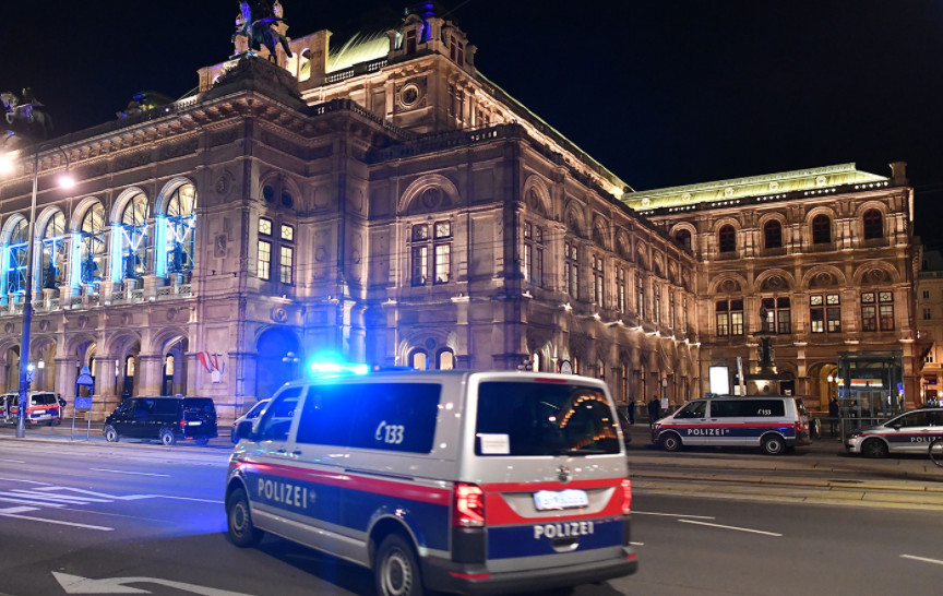 Τρομοκρατική επίθεση Βιέννη: «Ισλαμιστική επίθεση, θα υπερασπιστούμε την δημοκρατία μας» | Alphafreepress.gr