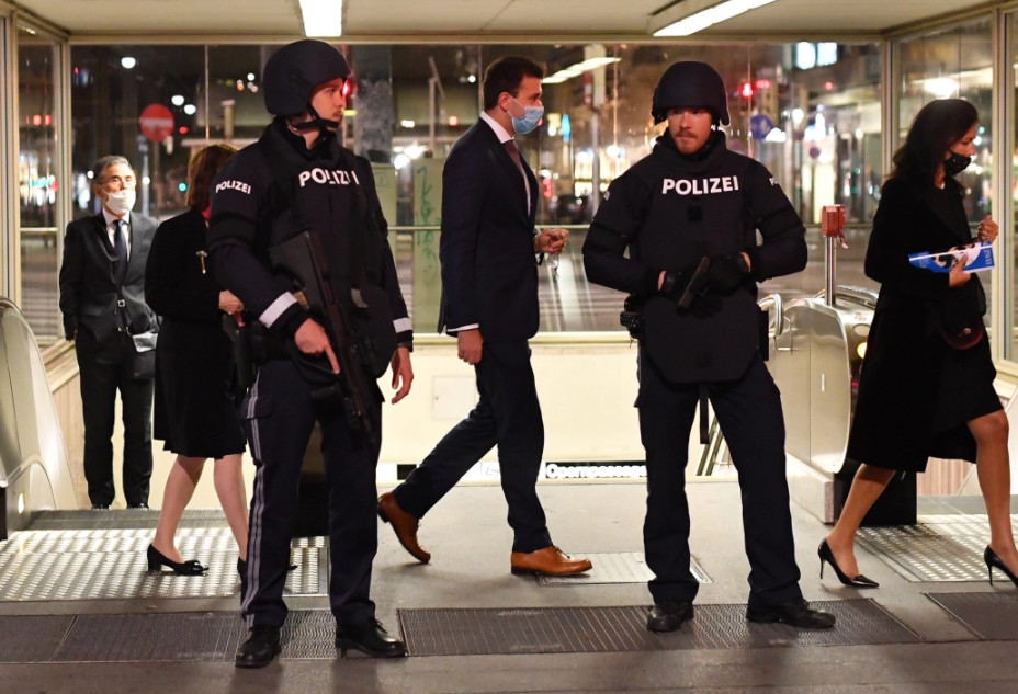 Επίθεση στη Βιέννη: «Αντιτρομοκρατικό πακέτο» σχεδιάζει η κυβέρνηση συνασπισμού
