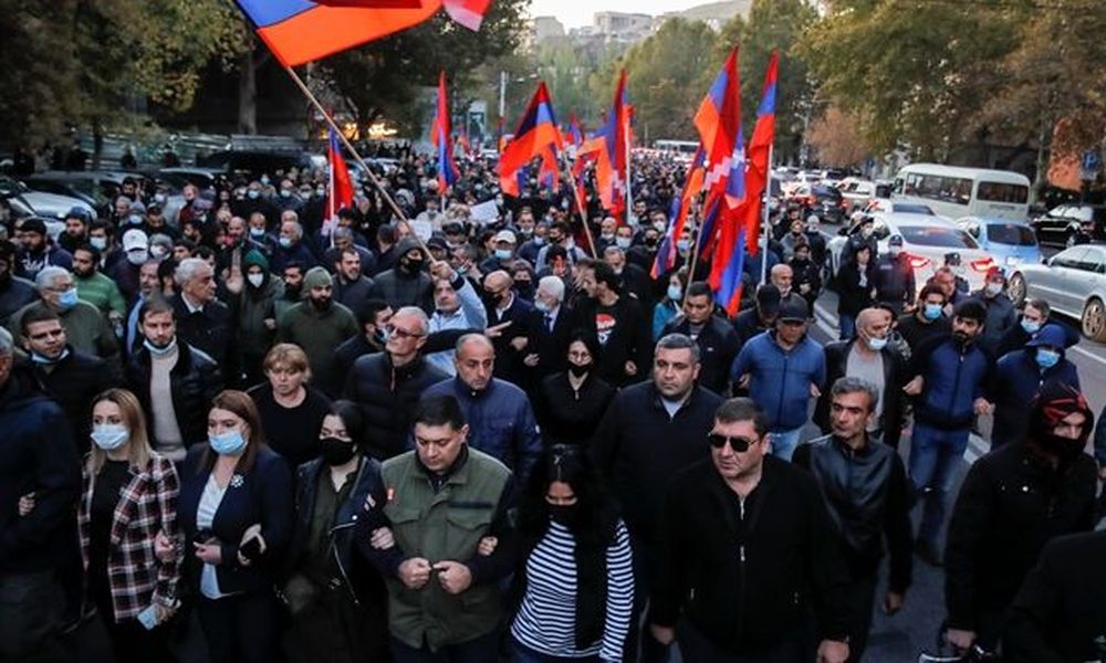 Αρμενία διαδηλώσεις: Εν αμφιβόλω το πολιτικό μέλλον του Πασινιάν