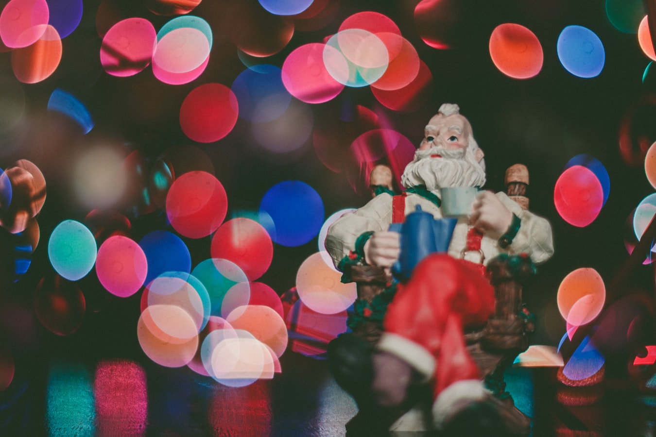 Πότε μπαίνει το δωρό Χριστουγέννων: Ποια είναι η ημερομηνία καταβολής και πως υπολογίζεται