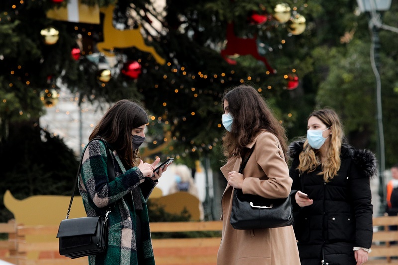 Κοπέλες Σύνταγμα Χριστουγεννιάτικο δέντρο