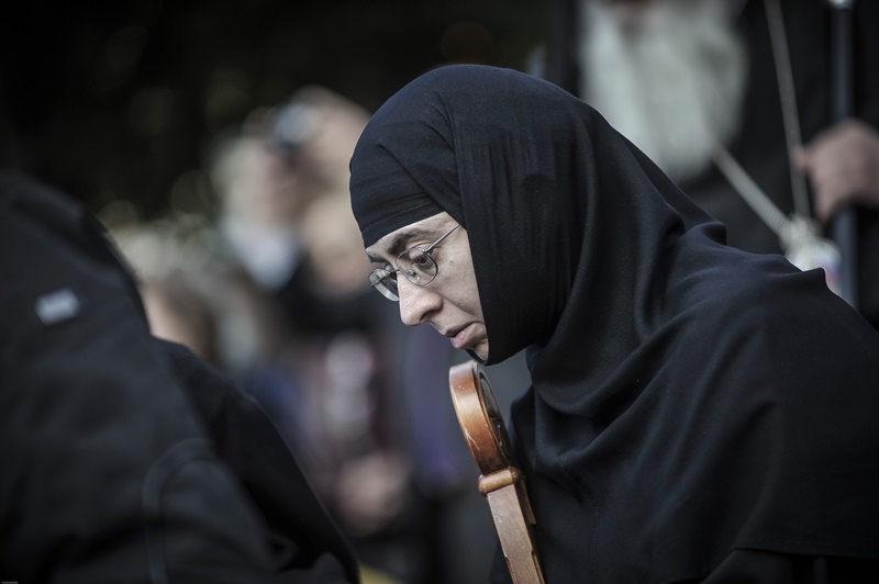 Εκκλησίες Χριστούγεννα: Μητροπολίτες σκέφτονται να ανοίξουν παρά τα μέτρα