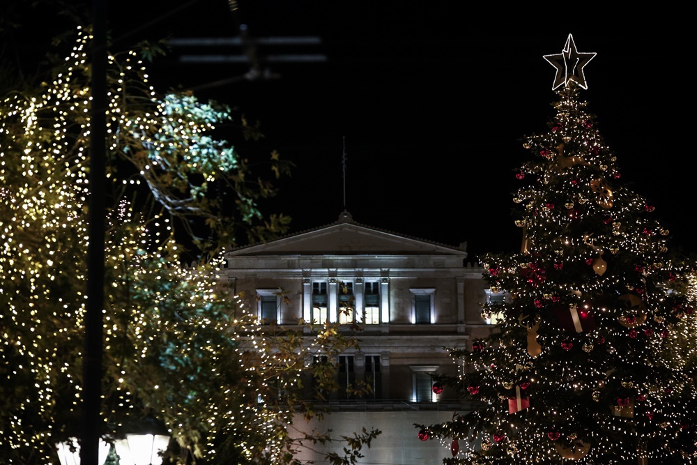 Φωταγώγηση χριστουγεννιάτικου δέντρου Σύνταγμα 2021 
