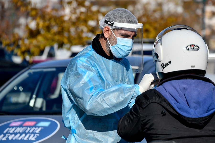 Αλεξανδρούπολη rapid tests: Κλιμάκια του ΕΟΔΥ για μαζικές δειγματοληψίες