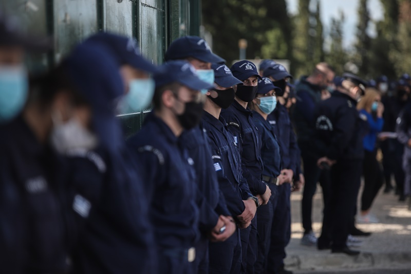 50χρονος αστυνομικός κορονοϊός: Θλίψη στην ΕΛΑΣ, συλλυπητήρια Γερακαράκου