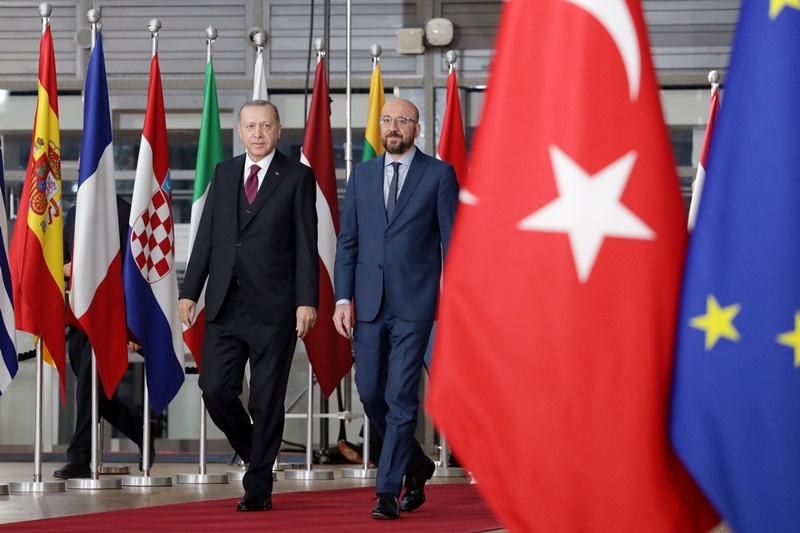 Ερντογάν Σύνοδος Κορυφής: Η Άγκυρα χορεύει σε τεντωμένο σχοινί