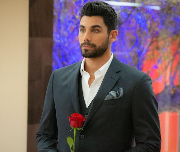 The Bachelor spoiler τελικός (18/12): Κάνει ο Παναγιώτης πρόταση γάμου;