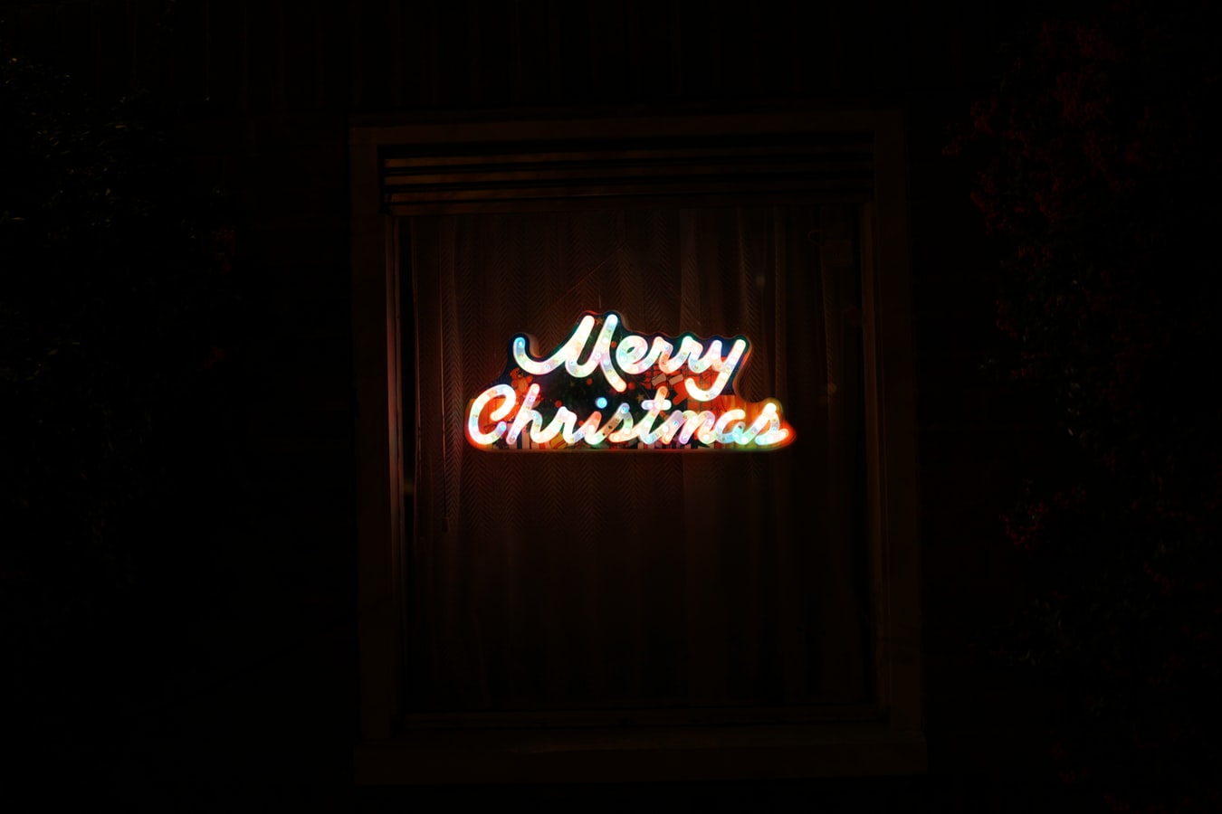 Καλά Χριστούγεννα πινακίδα φωτάκια