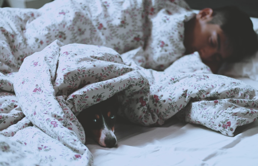 Γιατί κάνω ανήσυχο ύπνο: Αιτίες και αντιμετώπιση
