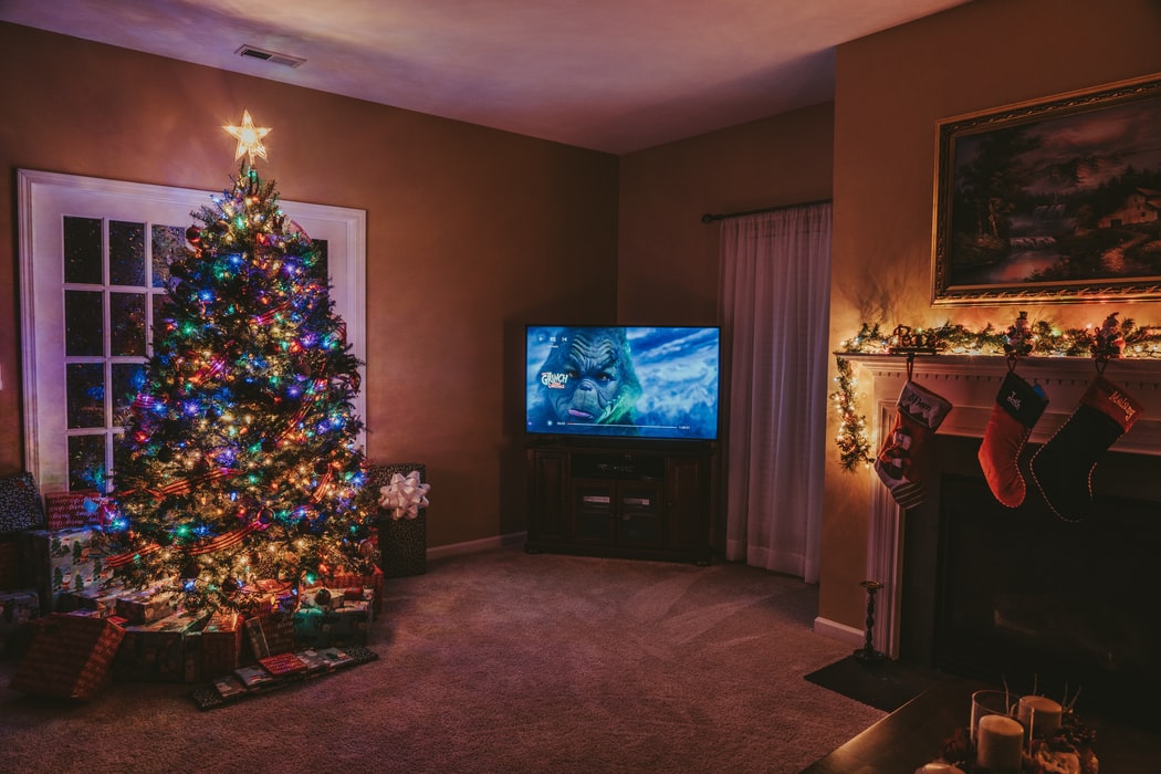 Χριστουγεννιάτικες ταινίες: 9+1 για να σας κρατήσουν παρέα στις γιορτές