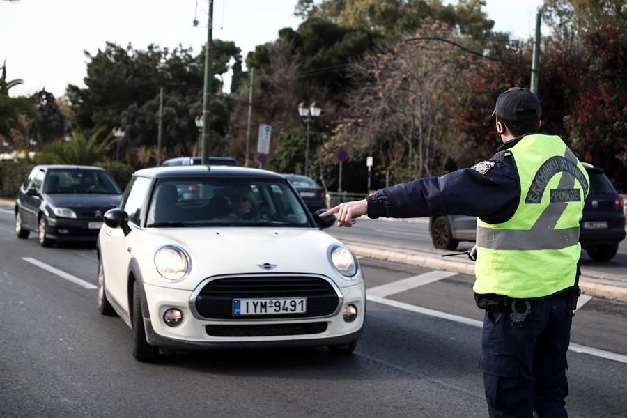 Έλεγχοι αστυνομίας κορονοϊός: Συνεχίζοντα τα πρόστιμα για μη τήρηση των μέτρων