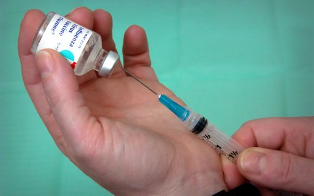 ένεση σε εμβόλιο