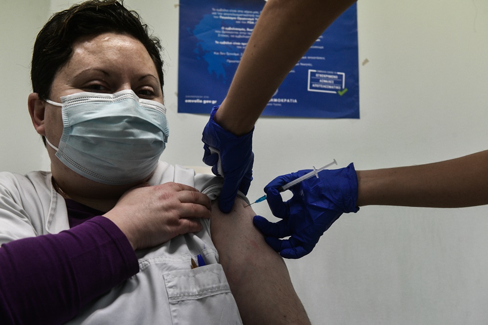 Εμβολιασμοί Ελλάδα κορονοϊος: Ξεπέρασαν τις 93.000 στη χώρα