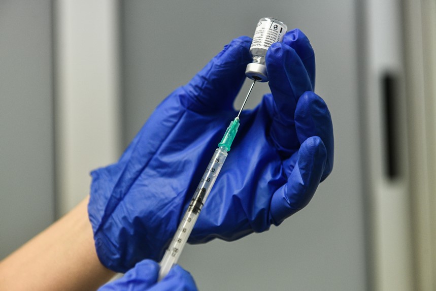 Εμβόλια κορονοϊού αποτελεσματικότητα: Μειώνουν 80% την πιθανότητα νοσηλείας