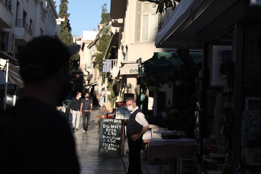 Μέτρα στήριξης επιχειρήσεων: Νέες ενισχύσεις για εστίαση και τουρισμό