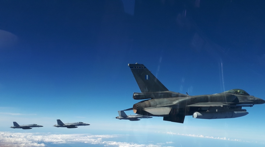Παραβιάσεις στο Αιγαίο: Τέσσερις υπερπτήσεις από τουρκικά F-16