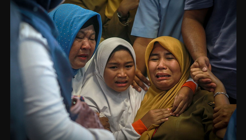 Αεροπλάνο Ινδονησία: Τραγωδία με 62 επιβάτες, εκ των οποίων 10 παιδιά
