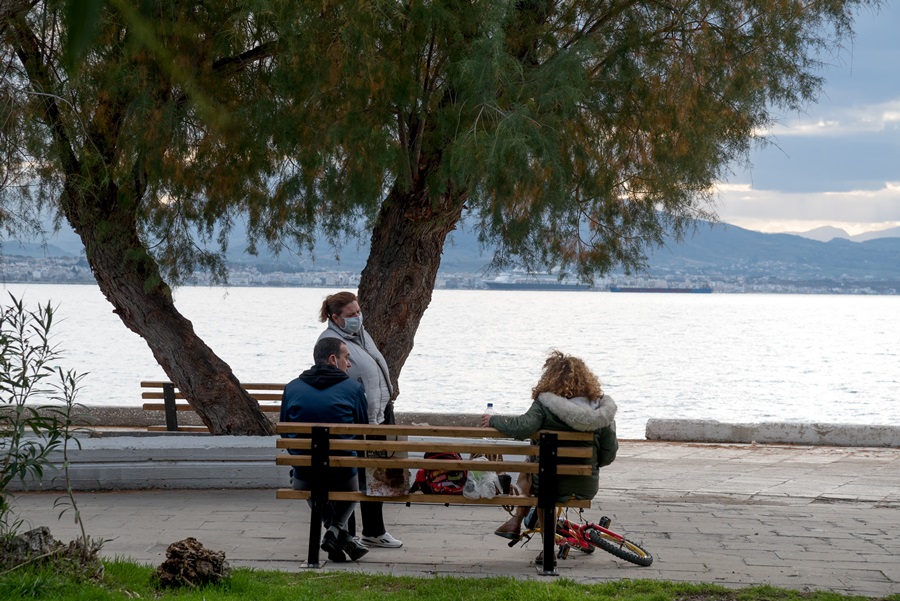 Τρίτο κύμα κορονοϊού Ελλάδα: ”Αν ανοίξουν Γυμνάσια και λιανεμπόριο μαζί θα εκτινάξουν τα κρούσματα”