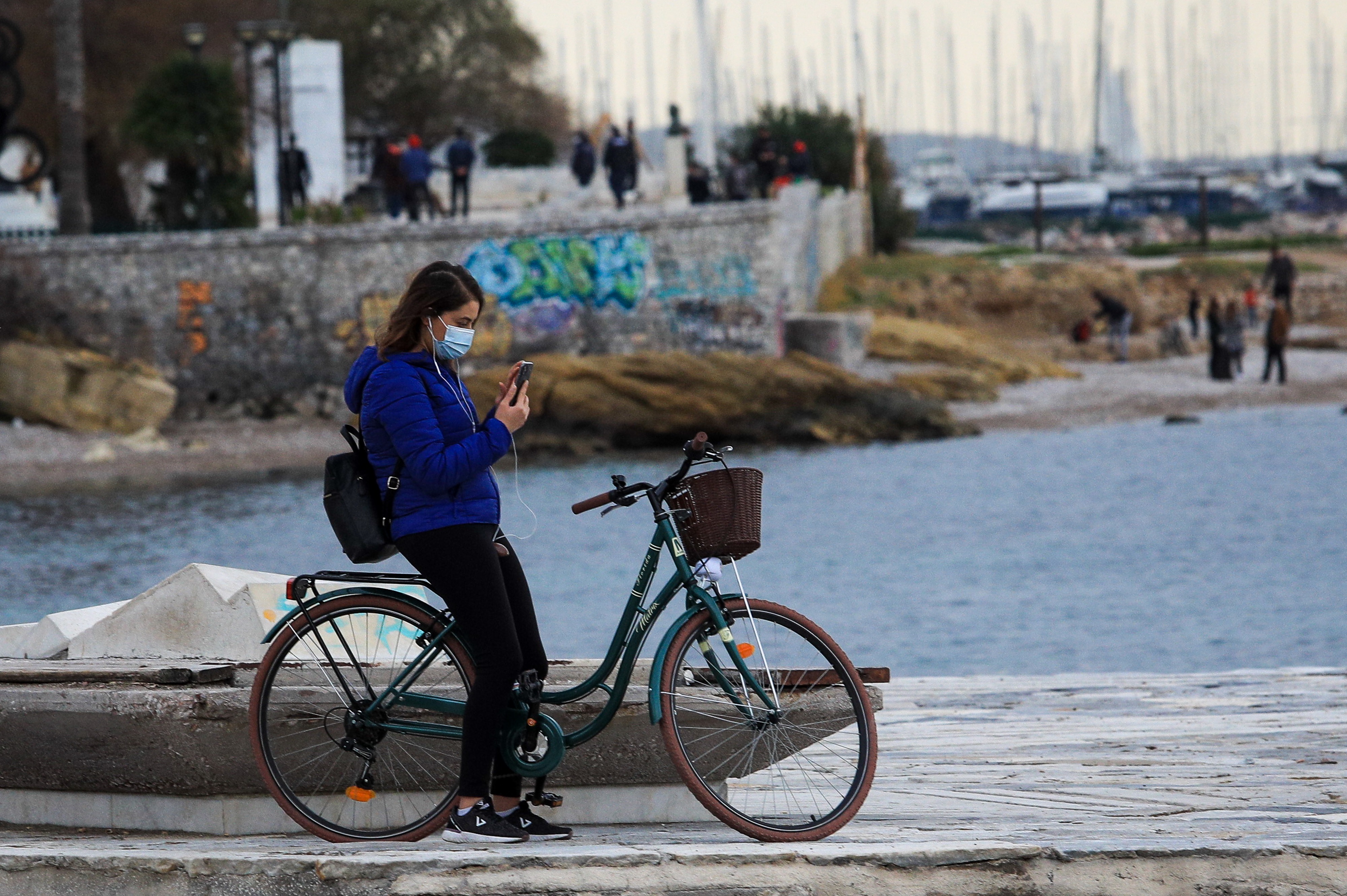 Αύξηση κρουσμάτων κορονοϊού Ελλάδα: Τα στοιχεία που τρομάζουν τους ειδικούς