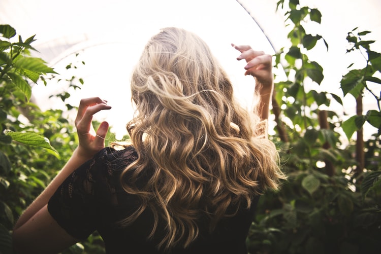 Περιποίηση βαμμένων μαλλιών: 5 χρήσιμα tips