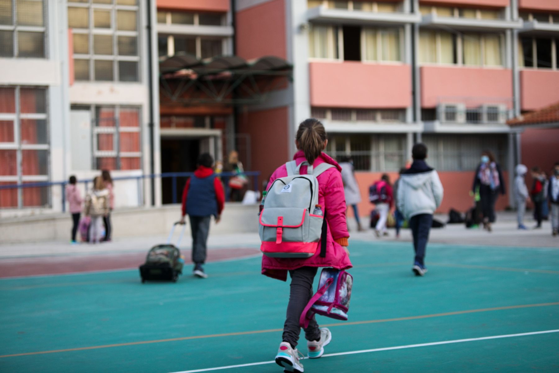 Απινιδωτές στα σχολεία: Να μπουν και σε αθλητικούς ζητά ο Ιατρικός Σύλλογος