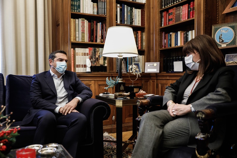 Τσίπρας Σακελλαροπούλου: Συνάντηση του προέδρου του ΣΥΡΙΖΑ με την ΠτΔ