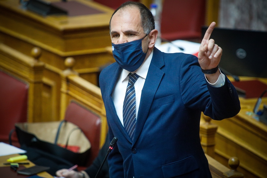Γεραπετρίτης – Μενδώνη: Επίθεση στον ΣΥΡΙΖΑ, «είναι μια άξια υπουργός»