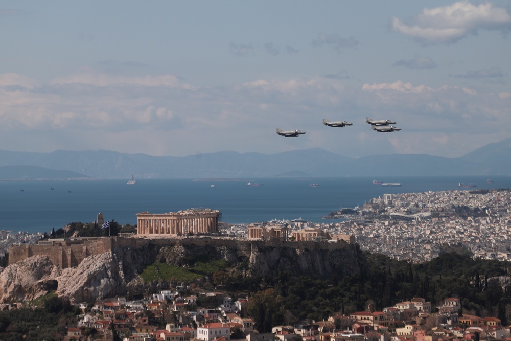 Παρέλαση 25 Μαρτίου 2021: Τα μαχητικά και τα ελικόπτερα που μαγνήτισαν τα βλέμματα