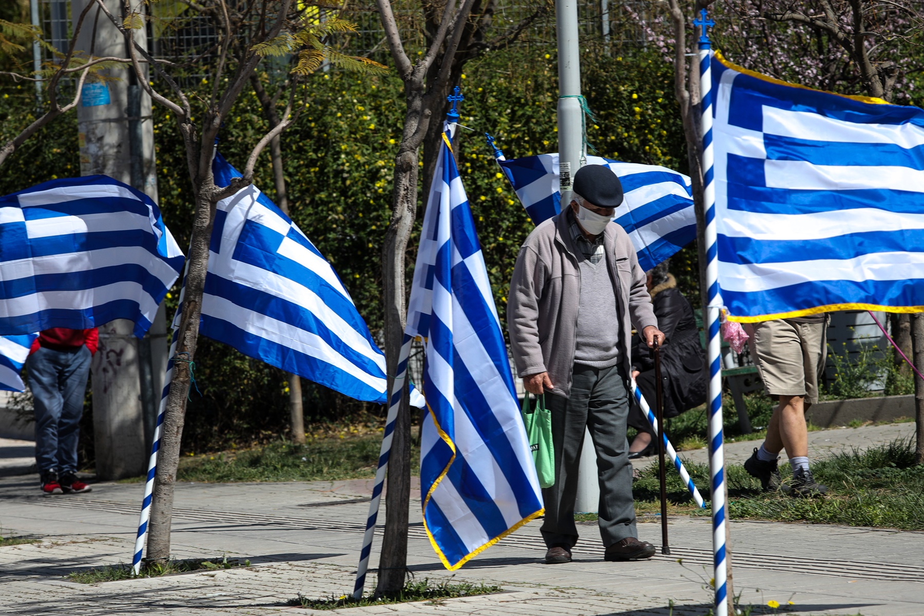 25 Μαρτίου 2021 Άργος: Η τεράστια ελληνική σημαία στο κάστρο της πόλης