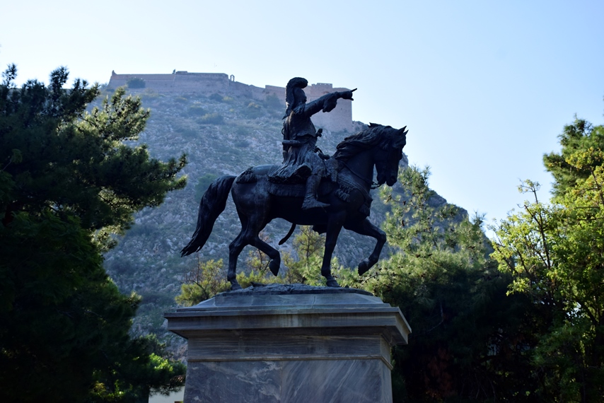 Κολοκοτρωνης άγαλμα