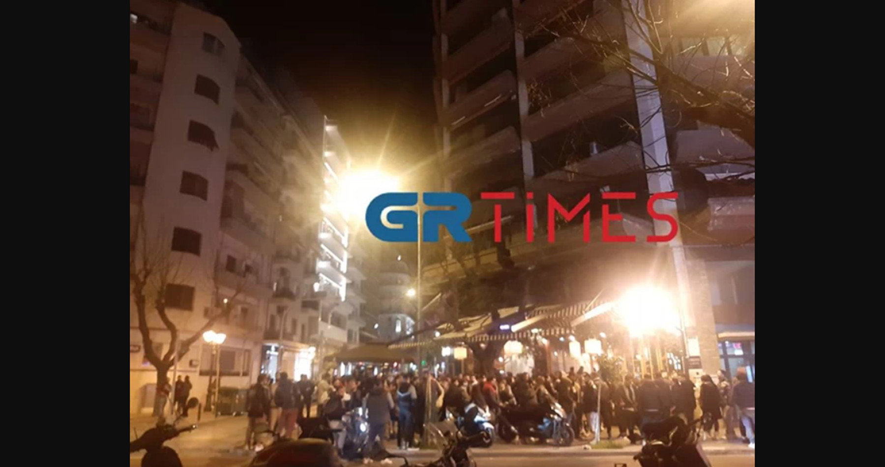Κορονοπάρτι Θεσσαλονίκη: Ουρές για ποτό και… κυνηγητό