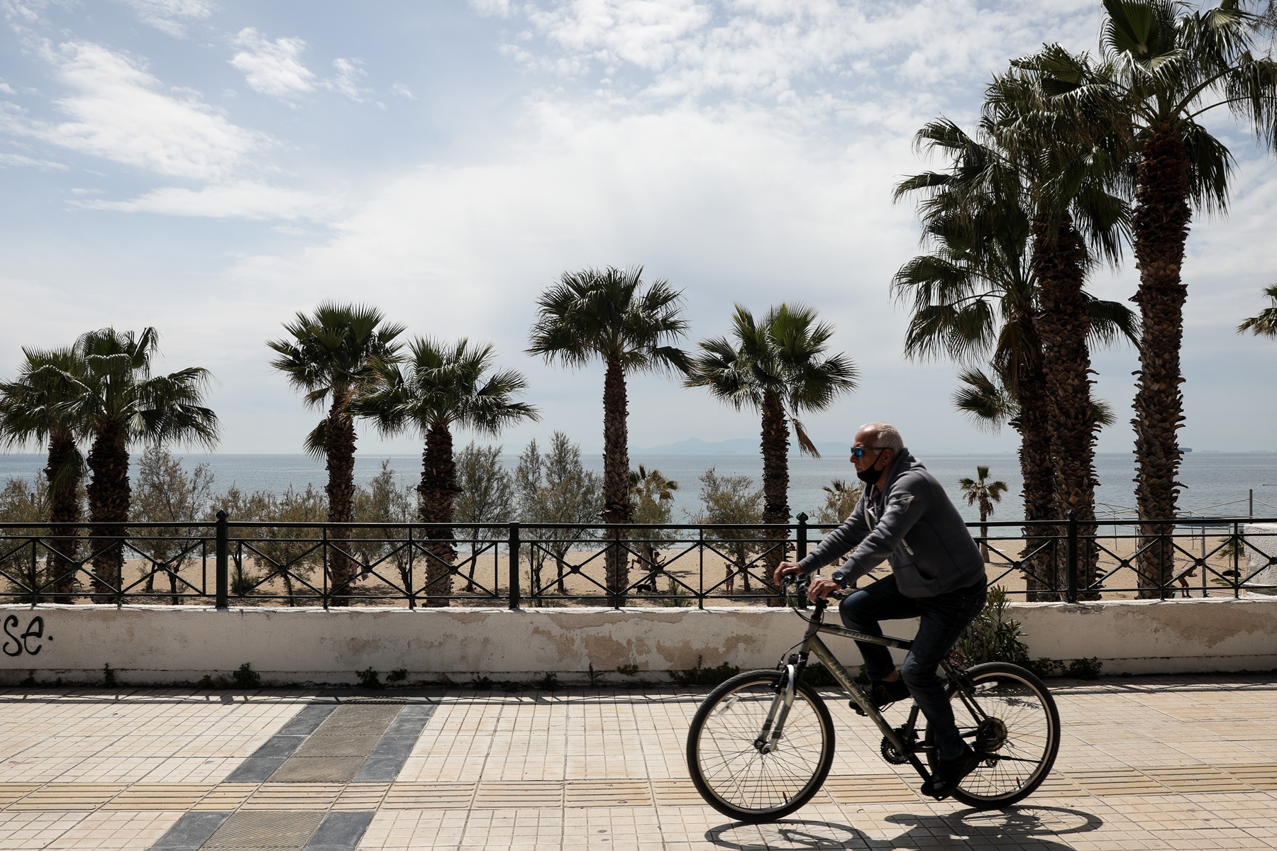 Κρούσματα σήμερα Ελλάδα 14/4: Ενημέρωση ΕΟΔΥ για τον κορονοϊό