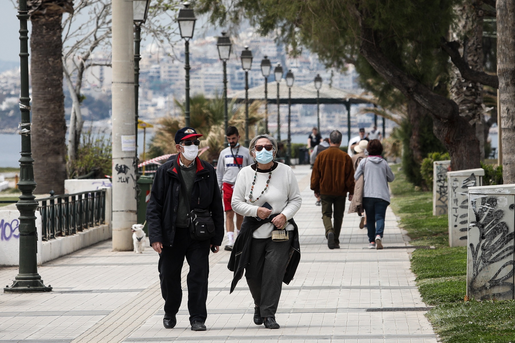 Πληρωμές Απριλίου: Καταβάλλονται συντάξεις, 534 ευρώ και επιδόματα ανεργίας