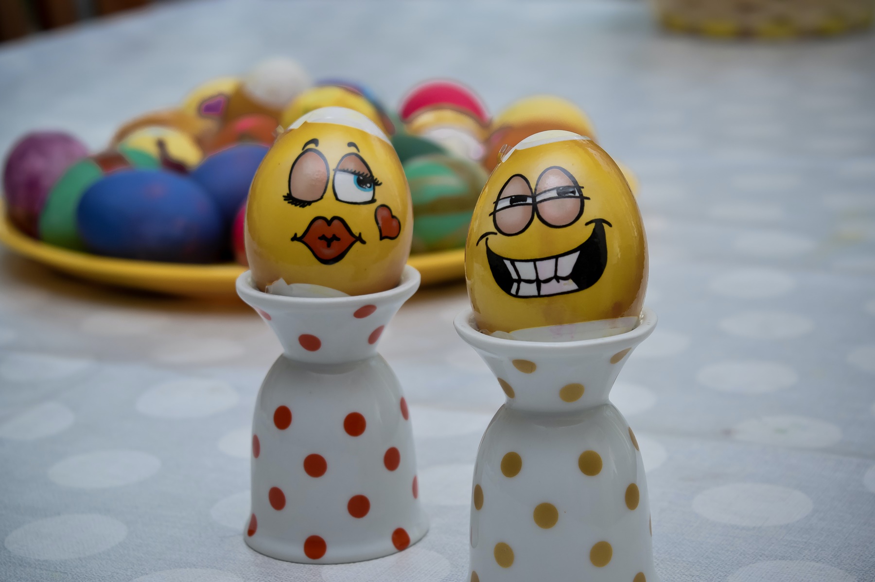 Τσούγκρισμα αυγών έθιμο: Πώς προέκυψε και… πώς θα είσαι ο νικητής