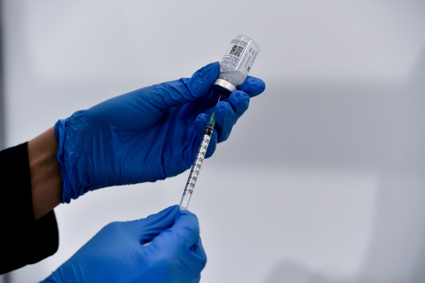 Εμβόλιο Pfizer 12-15 έγκριση: Ξεκίνησε η αξιολόγηση από το ΕΜΑ