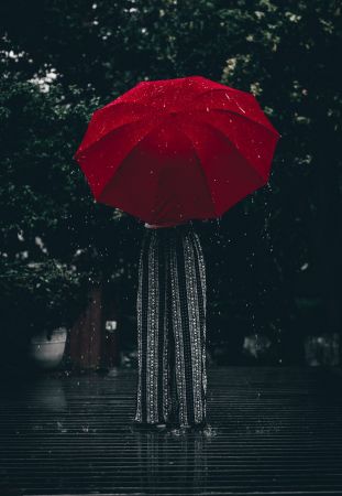 κόκκινη ομπρέλα
