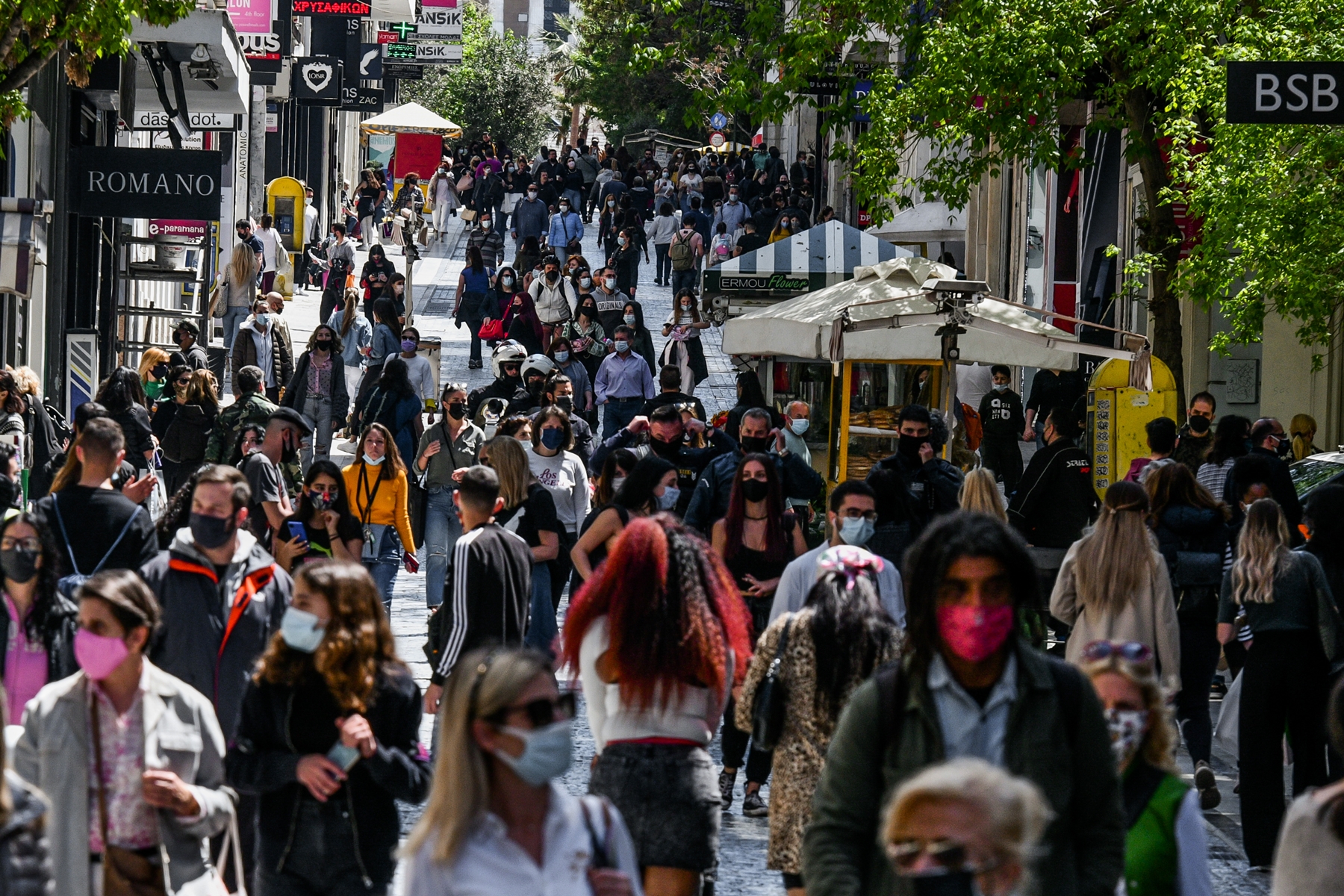 Καταστήματα Κυριακή 11/7: Ανοικτά λόγω καλοκαιρινών εκπτώσεων