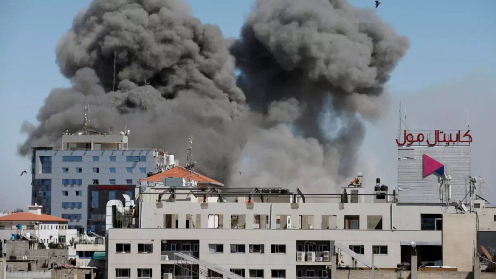 Ισραήλ τώρα: Κτίριο που στέγαζε Associated Press και Al Jazeera καταρρέει